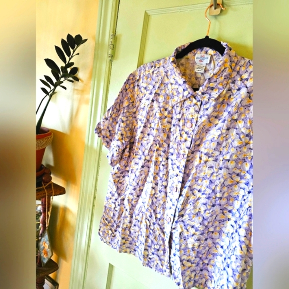 100% silk abstract print purple yellow short sleeve vintage button up shirt